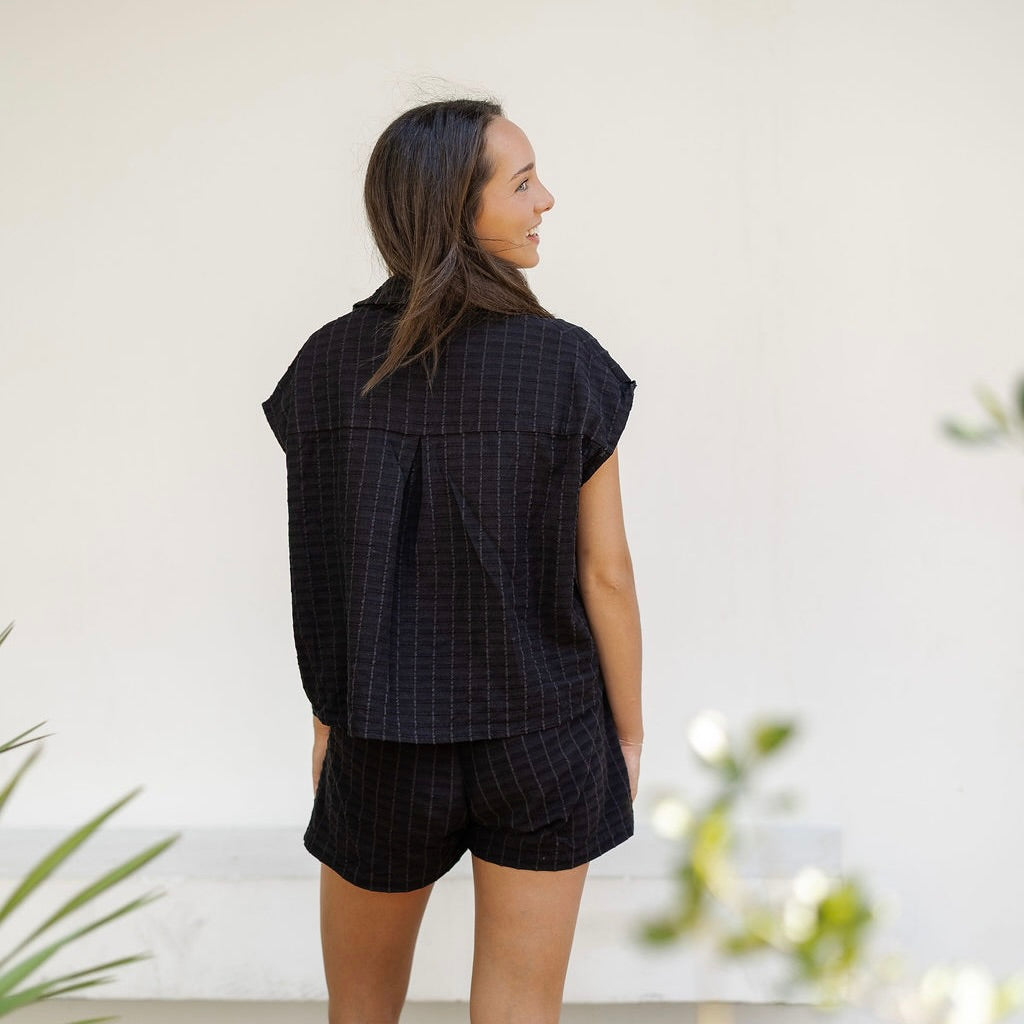 Black Textured Everyday Short