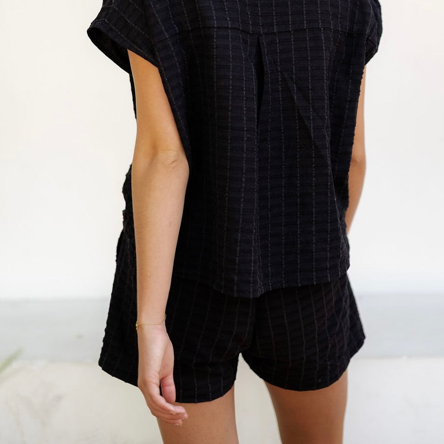 Black Textured Everyday Short
